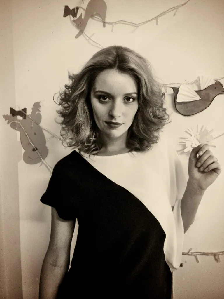 Contessa B&W