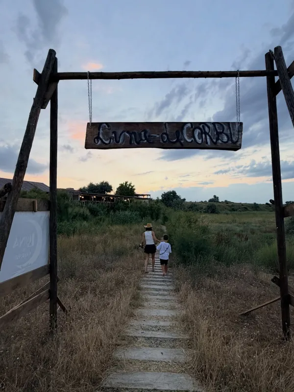 La Luna de Corbu, timpul parcă încetinește. – 2