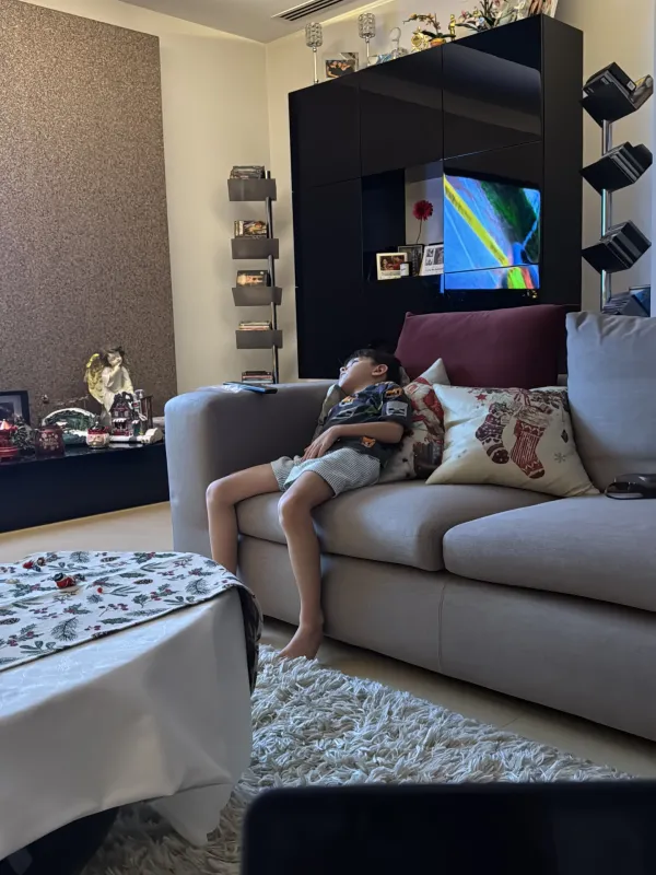 Viata noastra de pe 1 ianuarie si pana acum, cu varicela dar si aventuri cu cortul,… – 2
